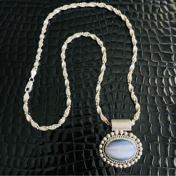 Grey Cat’s Eye Chrysoberyl Vintage Sterling Silver Dotted Pendant Chain … - Picture 2 of 8